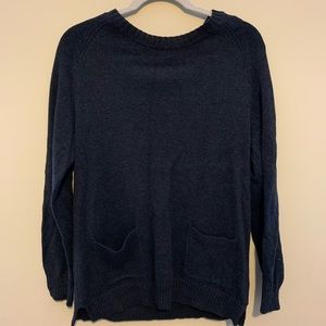 Grey sweater with pockets